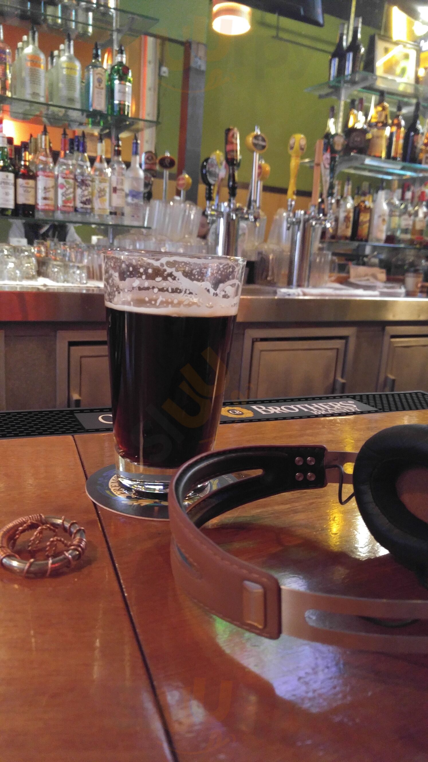 Easy Joe's American Pub