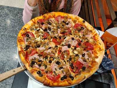 Pizzicato Gourmet Pizza