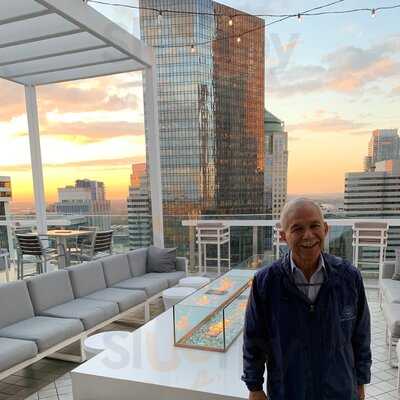 Nuvole Rooftop Twentytwo