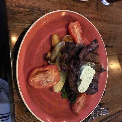 Lucy's American Tavern