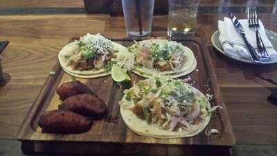 Lucy's American Tavern