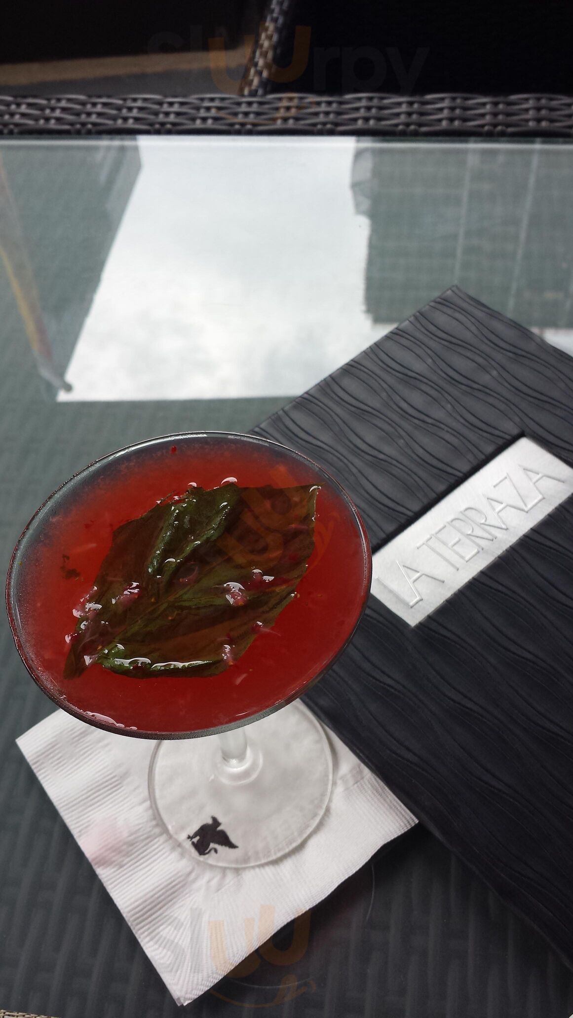 La Terraza Cafe & Bar