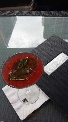 La Terraza Cafe & Bar