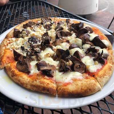 East Village Bohemian Pizzeria