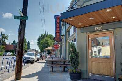 The Broadway Grill & Brewery