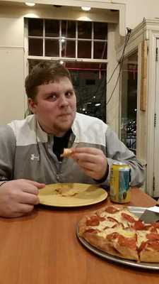 Captain Tony's Pizza