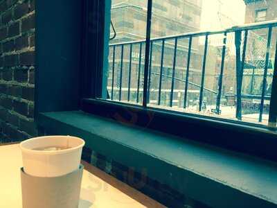 Paris Baguette Court Street