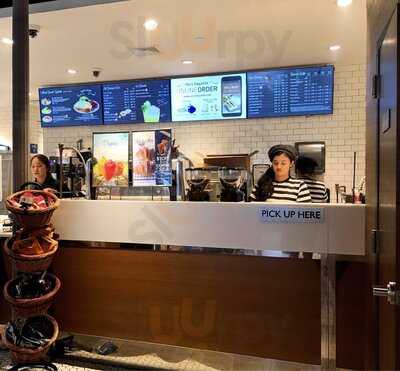 Paris Baguette Court Street