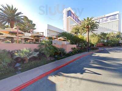 Starbucks - The Mirage