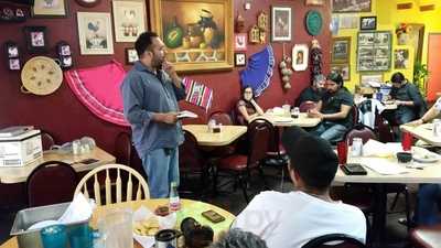 Robadoo's Sports Bar And Cafe