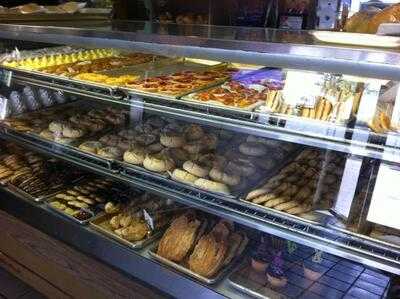 El Brazo Fuerte Bakery