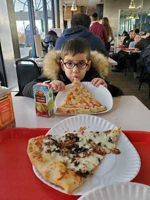 Kinneret Kosher Pizza Restaurant