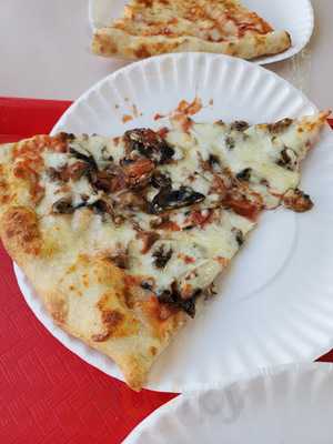 Kinneret Kosher Pizza Restaurant
