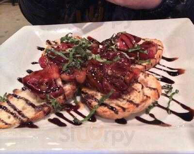 Nosh Restaurant And Wine Lounge