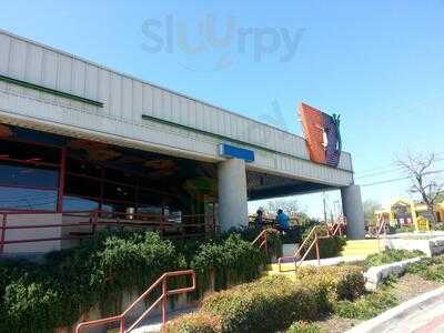 Ez's Brick Oven & Grill