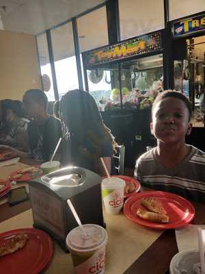 Cicis Pizza