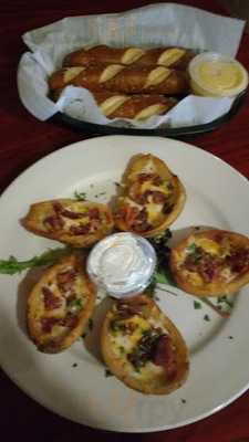 Hogs Head Bar & Grill