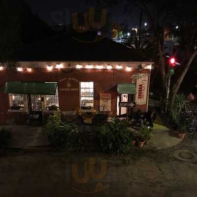 Flora Gallery & Coffee Shop