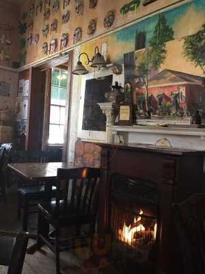 Flora Gallery & Coffee Shop