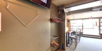 5801 Video Lounge And Cafe