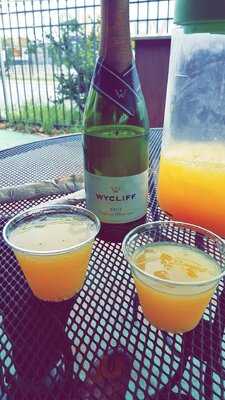 Tucker's Kozy Korner