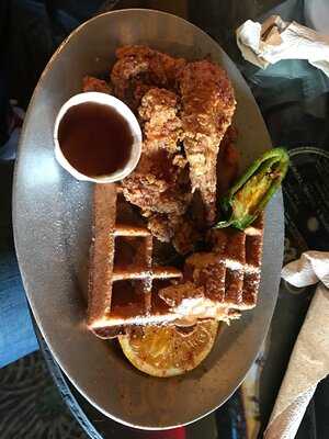 Tucker's Kozy Korner