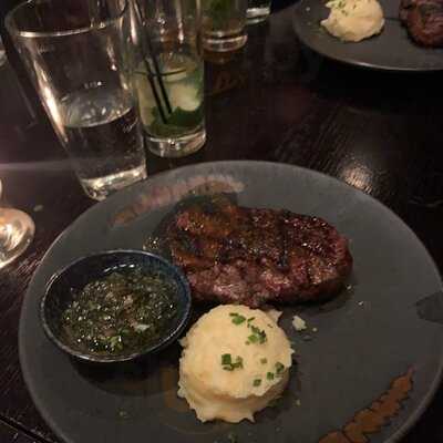 Artango Bar & Steakhouse