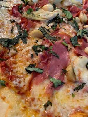 Julian's Italian Pizzeria & Kitchen