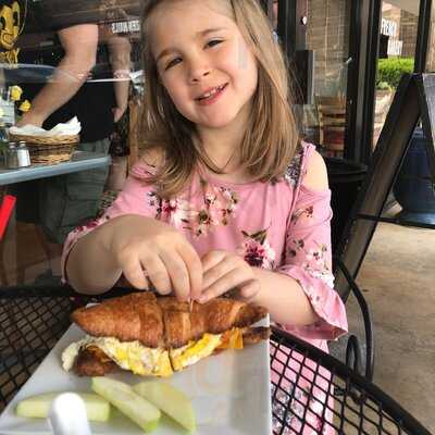 C'est La Vie Baking Company