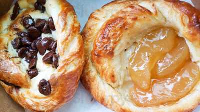 C'est La Vie Baking Company