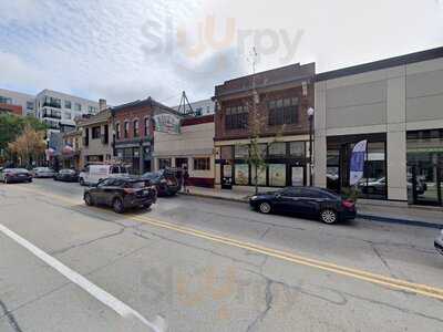 Kelly's Bar & Lounge