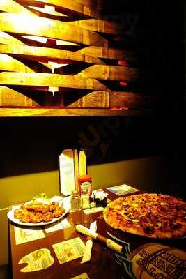 Giovanni's Bar And Restaurant