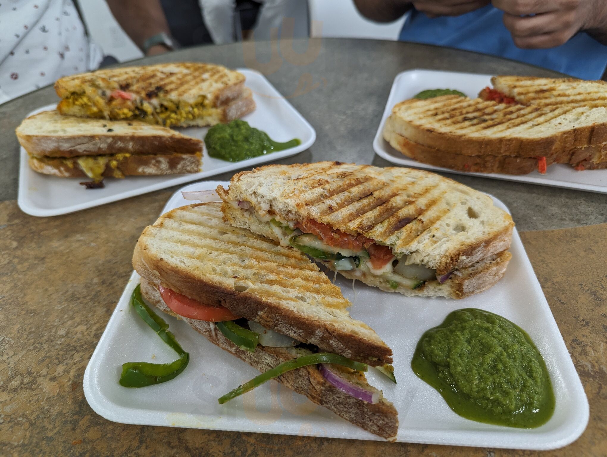 La'berry Frozen Yogurt Cafe