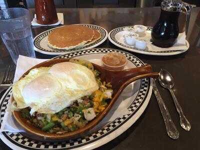 Cozy Corner Restaurant & Pancake House