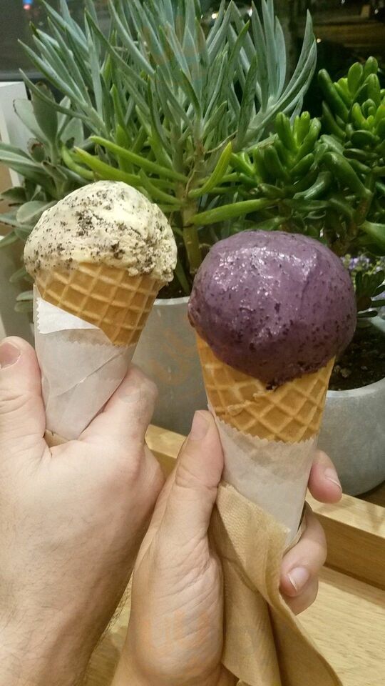 Weckerly's Ice Cream