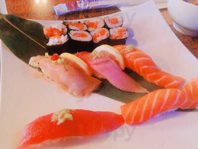 Gami Sushi