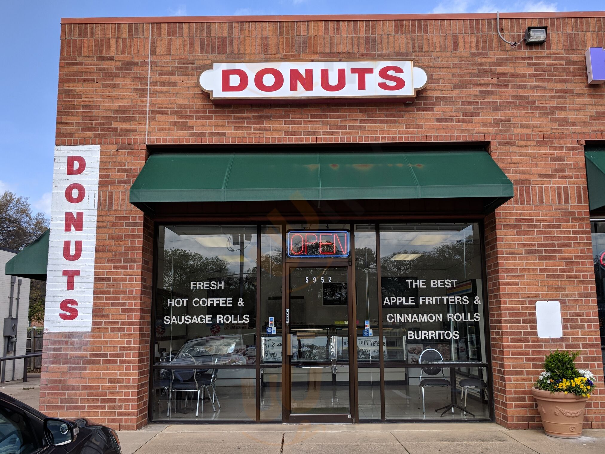 Happy Donuts