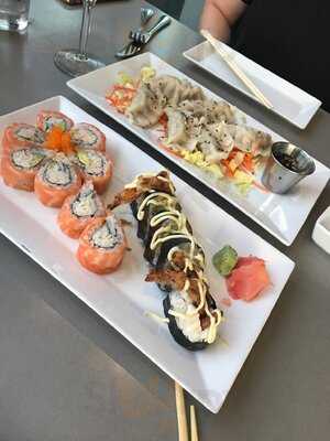 Ponzu Sushi & Grill