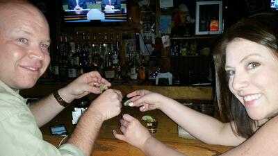 Frazier's On The Avenue