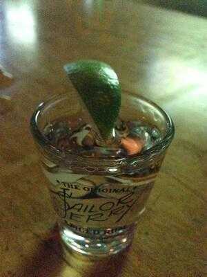 Frazier's On The Avenue