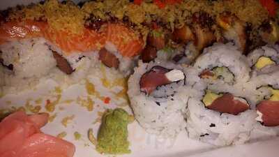 Lakeview Pearl Sushi Bar And Asian Bistro
