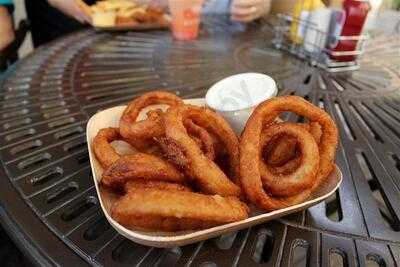 Waves Pool Bar And Grill