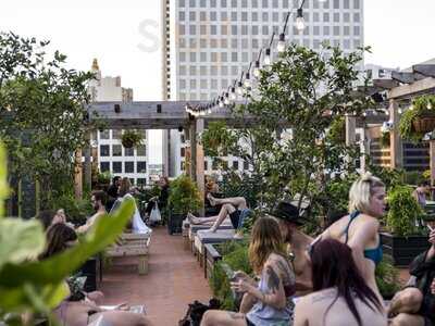 Alto Rooftop Bar And Grill At The Ace Hotel
