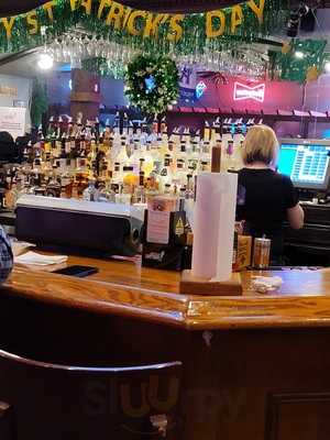 Rootie's Sports Bar And Grille