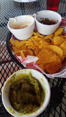 Pebble Creek Restaurant & Pub