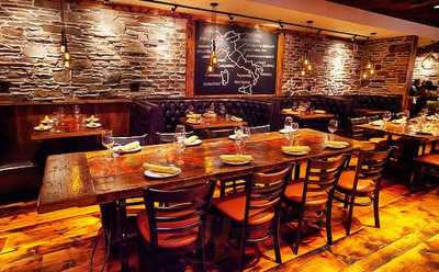 Davanti Enoteca River North