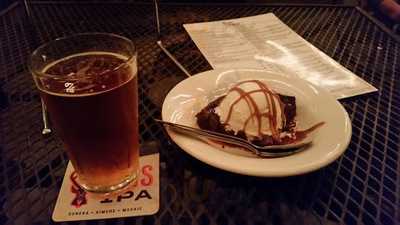 Pour House Pints And Pies