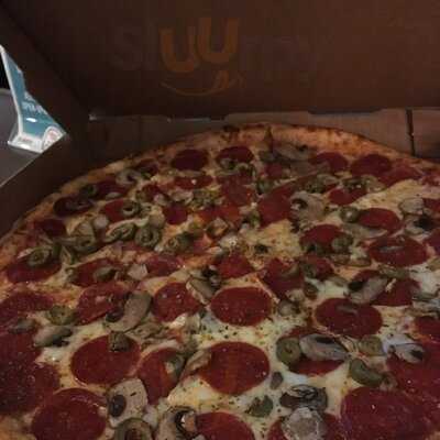 Mama's Famous Pizza & Heros Magee