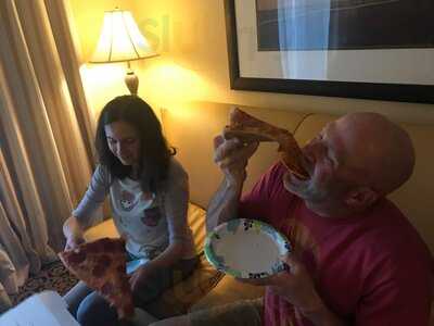 Mama's Famous Pizza & Heros Magee