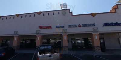 Mama's Famous Pizza & Heros Magee